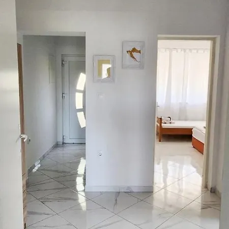 Vale Apartment *